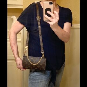 Authentic Louis Vuitton Pochette Wristlet #5.1d